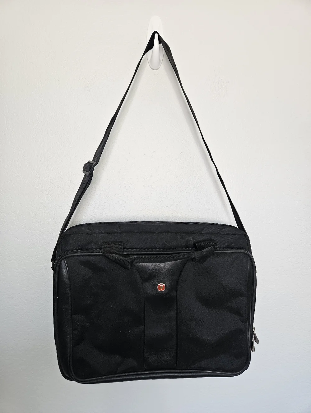 SwissGear | Adjustable ProCheck Black Laptop 14